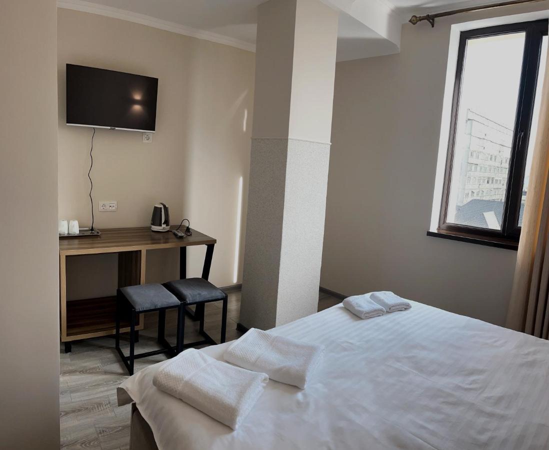 Hotel Nova บิชเคก ภายนอก รูปภาพ