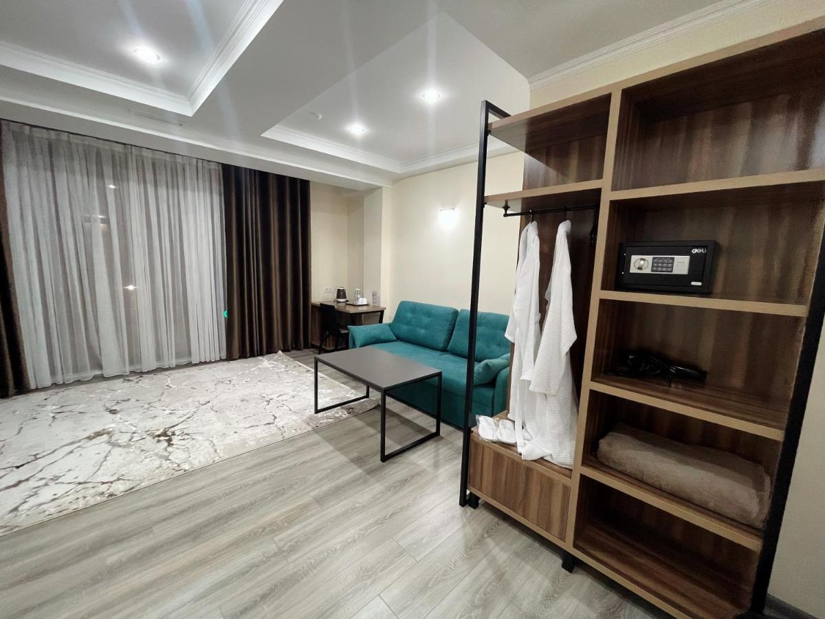 Hotel Nova บิชเคก ภายนอก รูปภาพ