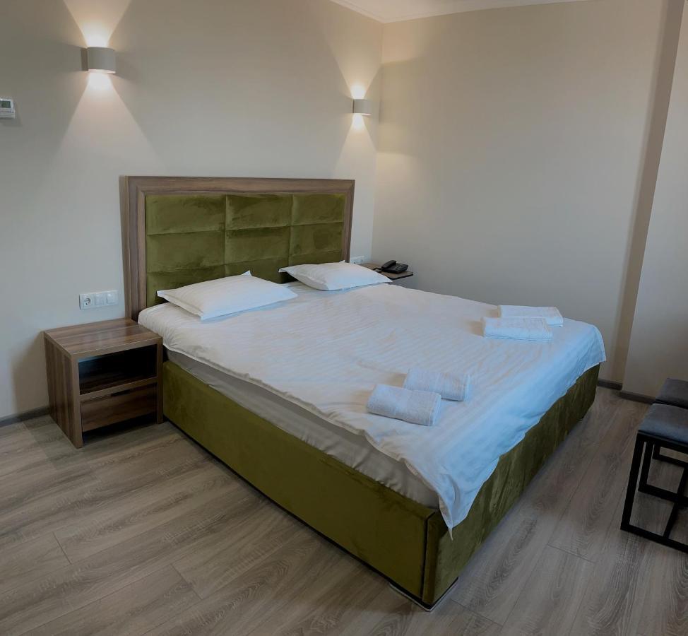 Hotel Nova บิชเคก ภายนอก รูปภาพ