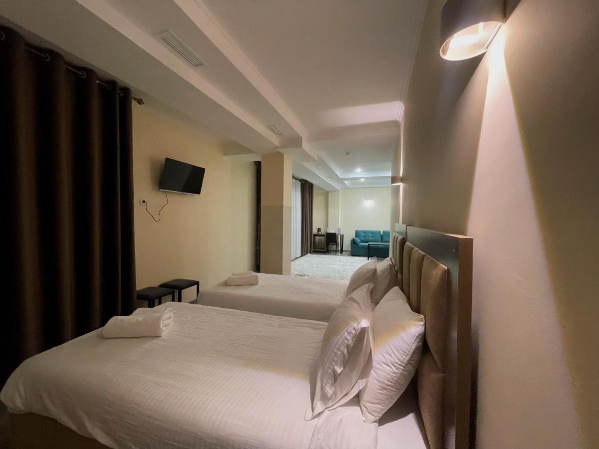 Hotel Nova บิชเคก ภายนอก รูปภาพ